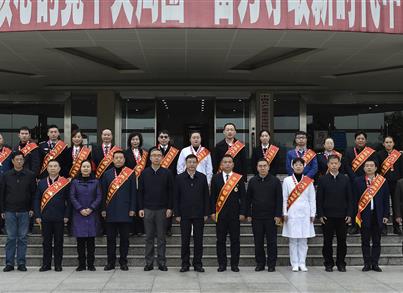 东风集团首键药包总经理唐光文获涪陵区第四届劳模称号