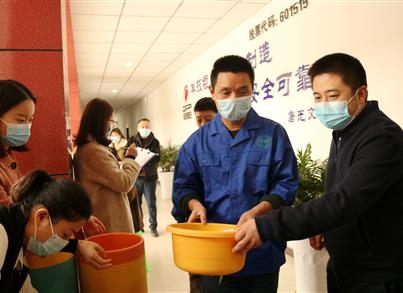 【众志成城 守望相助 坚决打赢疫情歼灭战】生产防疫两手抓 闭环管理不停产